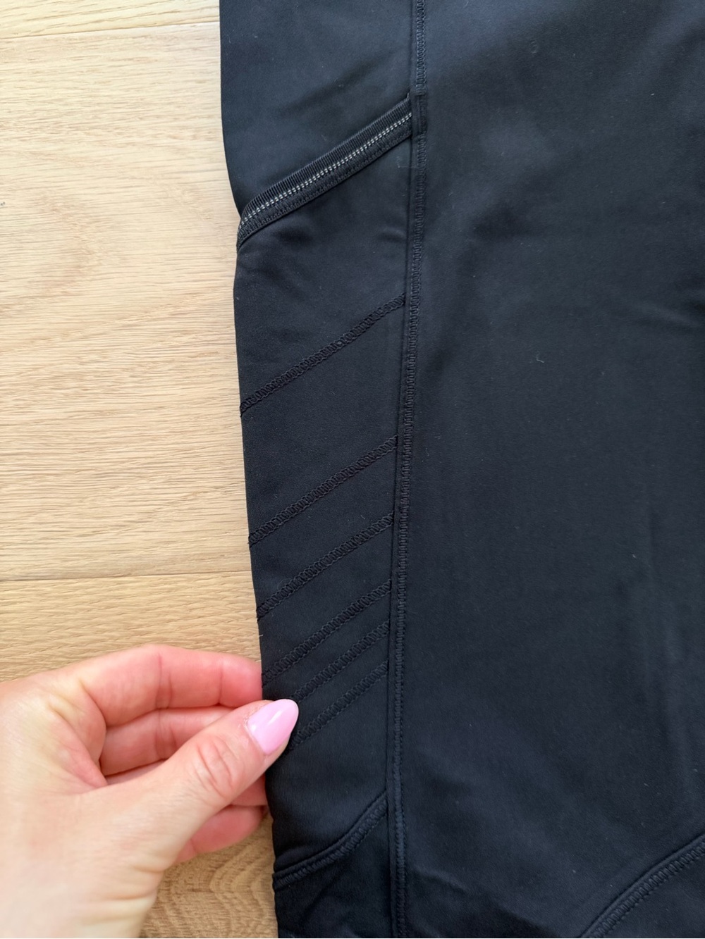 Lululemon FRESH TRACKS TIGHT - Picture 3 of 9